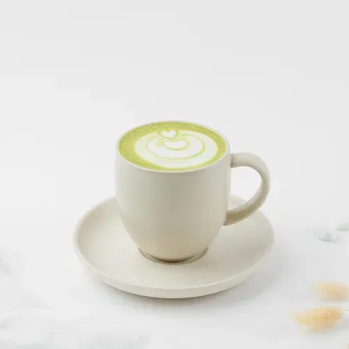 Matcha Latte cu lapte de fistic